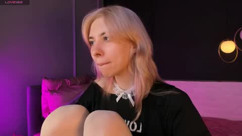 Camilla online show from July 17, 2026, 1:51 pm