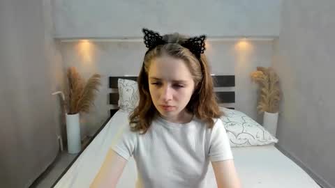 Camilla online show from October 13, 2025, 1:05 am