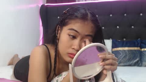 Snapshot of camilla_morena chatting on November 19, 2025, 12:43 am camilla_morena online show from November 19, 2025, 12:43 am