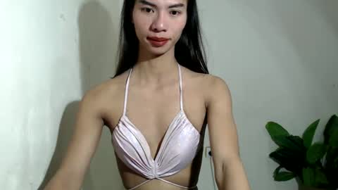 Snapshot of camilla_xxx chatting on December 11, 2024, 2:00 pm Camilla online show from December 11, 2024, 2:00 pm