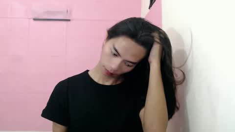 Snapshot of camilla_xxx chatting on December 18, 2024, 5:04 am Camilla online show from December 18, 2024, 5:04 am