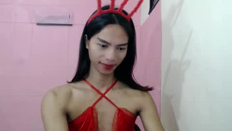 Snapshot of camilla_xxx chatting on December 20, 2024, 1:47 am Camilla online show from December 20, 2024, 1:47 am