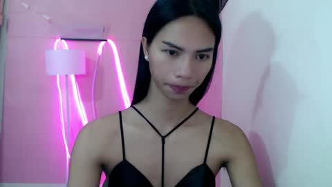 Snapshot of camilla_xxx chatting on January 15, 2025, 1:02 am Camilla online show from January 15, 2025, 1:02 am