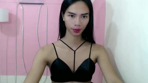 Snapshot of camilla_xxx chatting on January 22, 2025, 9:13 am Camilla online show from January 22, 2025, 9:13 am