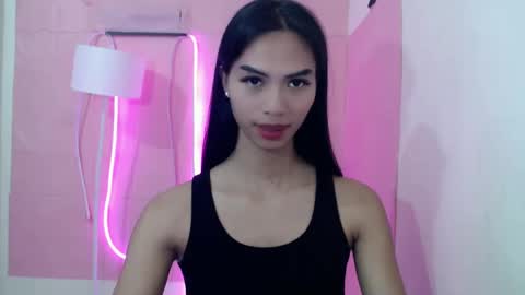 Snapshot of camilla_xxx chatting on February 13, 2025, 1:50 am Camilla online show from February 13, 2025, 1:50 am
