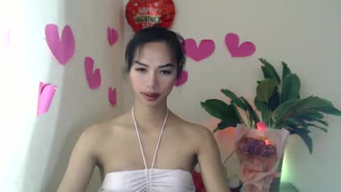 Snapshot of camilla_xxx chatting on February 22, 2025, 4:07 am Camilla online show from February 22, 2025, 4:07 am