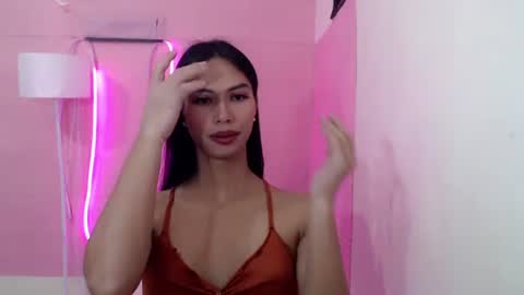 Snapshot of camilla_xxx chatting on February 23, 2025, 2:51 am Camilla online show from February 23, 2025, 2:51 am