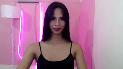 Snapshot of camilla_xxx chatting on February 25, 2025, 5:58 pm Camilla online show from February 25, 2025, 5:58 pm