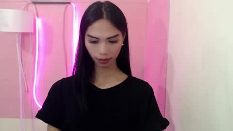 Snapshot of camilla_xxx chatting on March 2, 2025, 1:49 pm Camilla online show from March 2, 2025, 1:49 pm