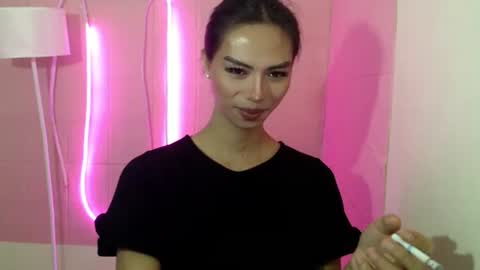 Snapshot of camilla_xxx chatting on March 8, 2025, 11:48 am Camilla online show from March 8, 2025, 11:48 am