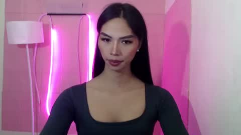 Snapshot of camilla_xxx chatting on March 9, 2025, 11:03 am Camilla online show from March 9, 2025, 11:03 am