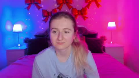 camilladreamer online show from March 18, 2026, 9:29 pm