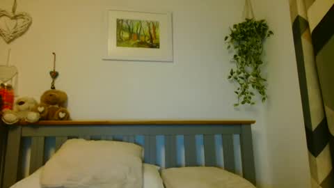 Camilla Jayne online show from March 8, 2025, 12:11 am