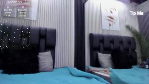 Snapshot of camille_cedrik chatting on November 14, 2025, 9:46 pm Camille online show from November 14, 2025, 9:46 pm