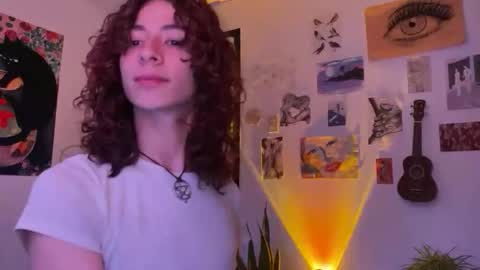 Snapshot of camille_delrey chatting on March 6, 2026, 11:01 pm Camille online show from March 6, 2026, 11:01 pm