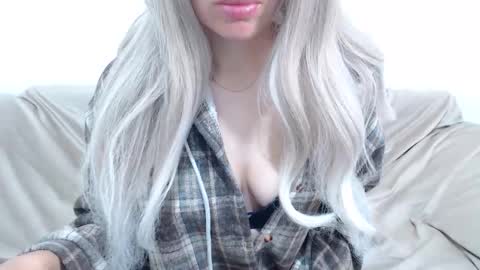 CamilleBunny online show from May 10, 2026, 3:33 am