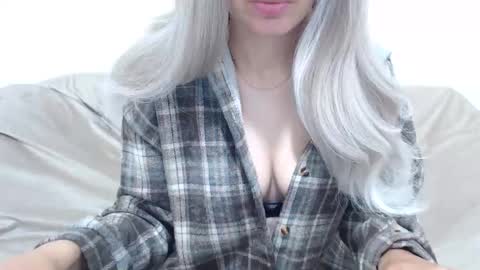 CamilleBunny online show from May 17, 2026, 3:15 am