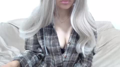 CamilleBunny online show from May 18, 2026, 2:07 am