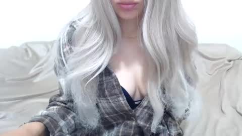 CamilleBunny online show from May 27, 2026, 1:02 am