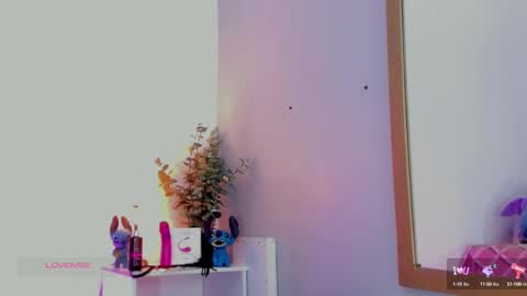 Snapshot of camilledubois chatting on September 25, 2025, 4:11 pm C A M I online show from September 25, 2025, 4:11 pm