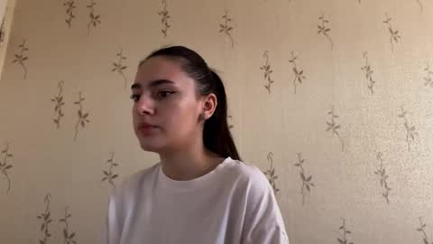 Snapshot of camilleswalley chatting on December 16, 2025, 7:13 am Isa online show from December 16, 2025, 7:13 am