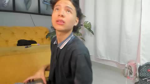 Camillo Virgil online show from November 3, 2025, 10:49 am