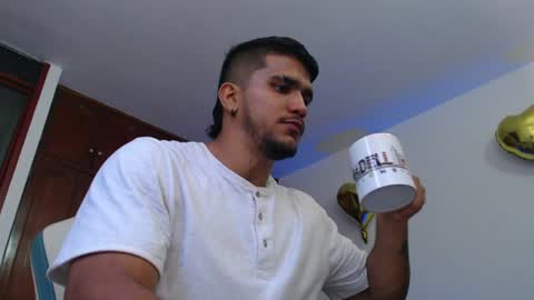 camilo_contre21 online show from June 11, 2026, 7:12 pm