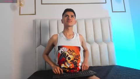 Snapshot of camilo_spencer chatting on March 10, 2026, 5:01 am Camilo online show from March 10, 2026, 5:01 am