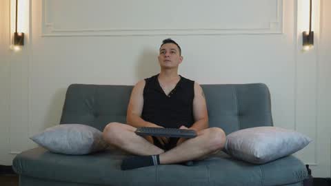 Snapshot of camilo_stark chatting on January 14, 2025, 1:17 pm Camilo online show from January 14, 2025, 1:17 pm