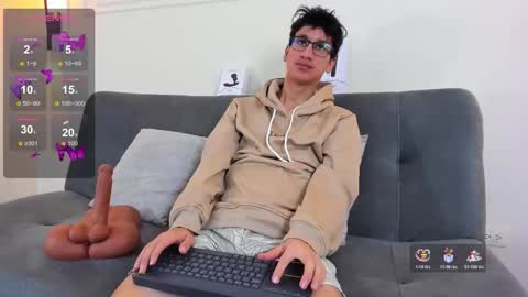 Snapshot of camilo_stark chatting on November 25, 2025, 3:28 am Camilo online show from November 25, 2025, 3:28 am