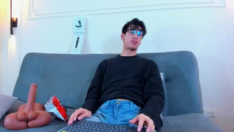 Snapshot of camilo_stark chatting on December 14, 2025, 3:12 am Camilo online show from December 14, 2025, 3:12 am