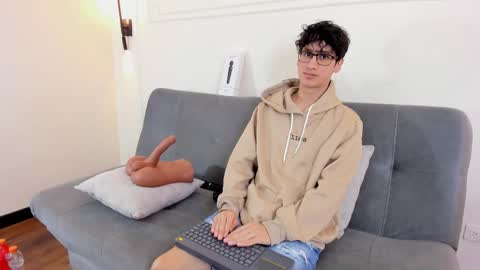 Snapshot of camilo_stark chatting on December 16, 2025, 2:49 am Camilo online show from December 16, 2025, 2:49 am