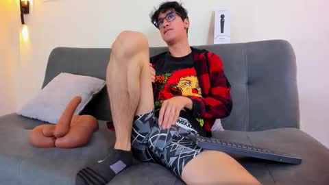 Snapshot of camilo_stark chatting on December 17, 2025, 3:23 am Camilo online show from December 17, 2025, 3:23 am