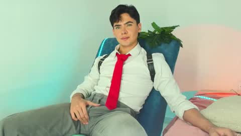 Snapshot of camilo_xcam chatting on December 4, 2025, 7:33 pm CAMILO online show from December 4, 2025, 7:33 pm