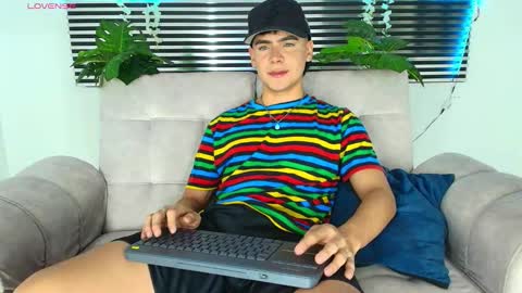 Snapshot of camilo_xcam chatting on December 20, 2025, 9:11 pm CAMILO online show from December 20, 2025, 9:11 pm