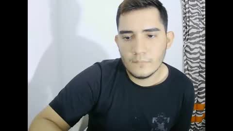 Snapshot of camilowhite_ chatting on October 21, 2025, 8:09 pm Camilowhite online show from October 21, 2025, 8:09 pm