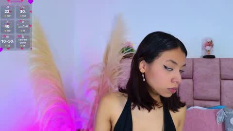 Snapshot of camiluxe chatting on December 18, 2025, 8:59 pm camiluxe online show from December 18, 2025, 8:59 pm