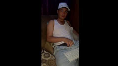 camivaron online show from February 4, 2025, 4:37 am