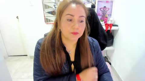 camixxx_m online show from May 25, 2026, 11:16 am