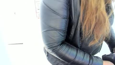 camixxx_m online show from May 28, 2026, 11:29 am