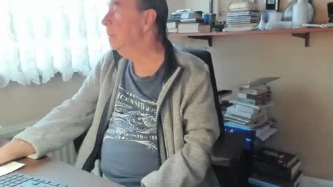 Snapshot of cammee chatting on February 15, 2025, 7:49 am Cammee online show from February 15, 2025, 7:49 am