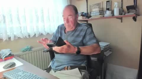 Snapshot of cammee chatting on September 26, 2025, 6:17 am Cammee online show from September 26, 2025, 6:17 am