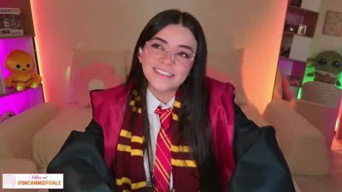   Lets reach 200 thumbs up  online show from October 31, 2025, 2:18 pm