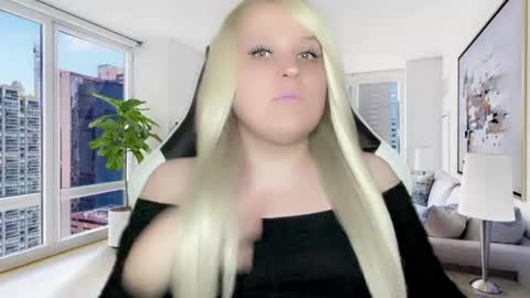 Miley online show from February 28, 2025, 6:10 am