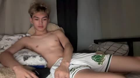 Snapshot of camwithethan chatting on April 27, 2026, 7:01 pm Ethan online show from April 27, 2026, 7:01 pm