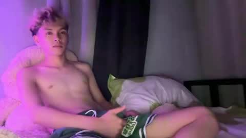 Snapshot of camwithethan chatting on May 11, 2026, 6:05 pm Ethan online show from May 11, 2026, 6:05 pm
