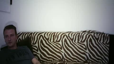 Snapshot of camx0000 chatting on December 17, 2025, 4:02 pm Mark online show from December 17, 2025, 4:02 pm