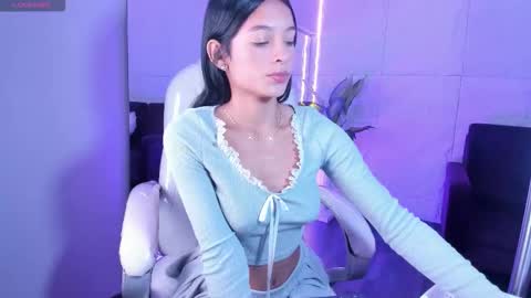 Snapshot of camyfoxx chatting on October 14, 2025, 11:44 am Camy online show from October 14, 2025, 11:44 am