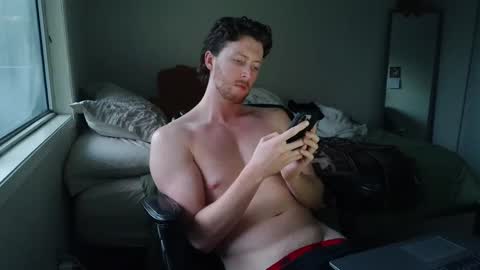 Snapshot of canadianstud18 chatting on February 5, 2025, 1:15 am Devon online show from February 5, 2025, 1:15 am