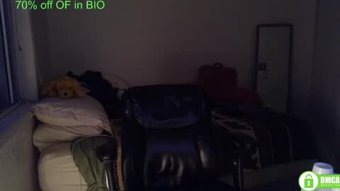 Snapshot of canadianstud18 chatting on February 20, 2025, 1:57 am Devon online show from February 20, 2025, 1:57 am